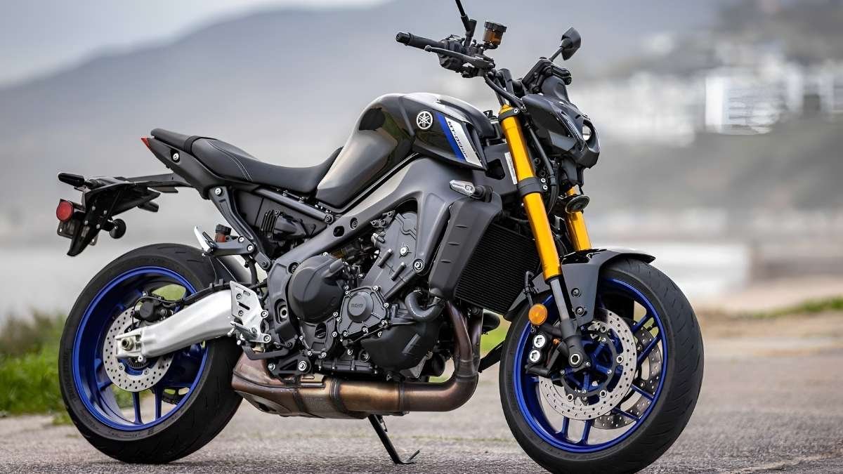 Yamaha MT-09 SP Aggressive Naked Bike with 890cc Power and Premium Performance Features